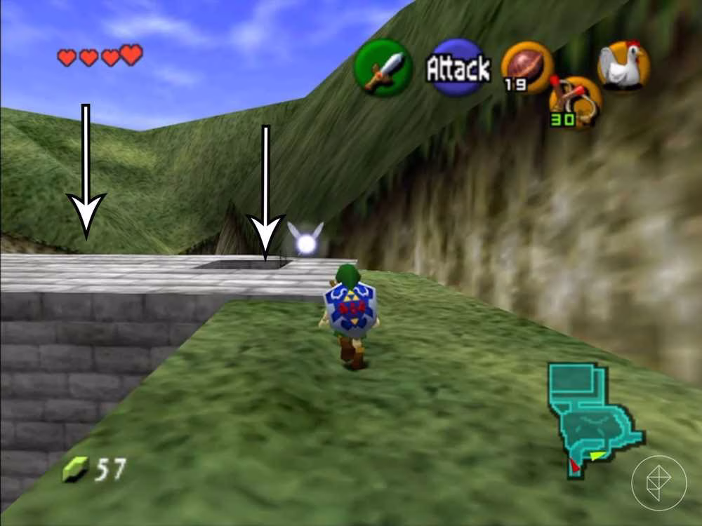 Link andando por um caminho de grama em dire&ccedil;&atilde;o a uma escada em um piso de pedra em Ocarina of Time.