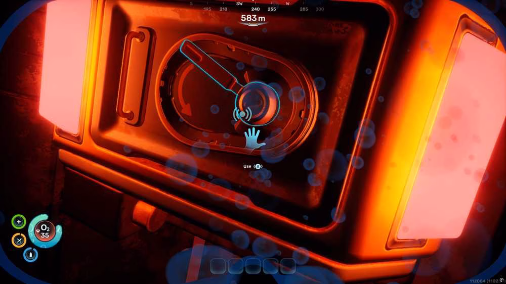 soltando as travas da c&aacute;psula de sobreviv&ecirc;ncia em Subnautica 2